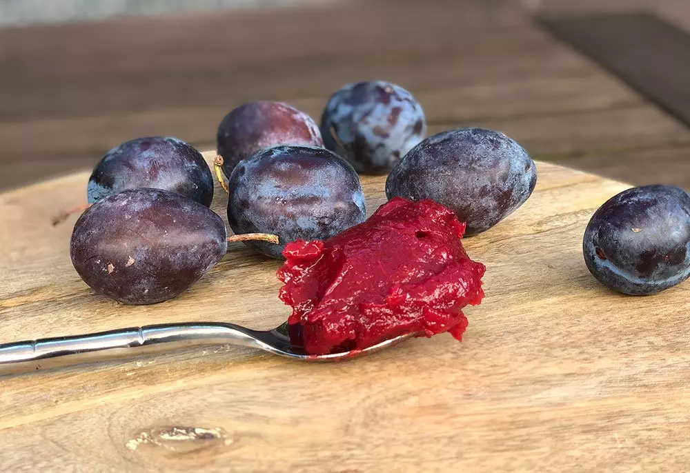 Recipe Plum Crème for cakes, desserts, ice cream low-carb gluten-free