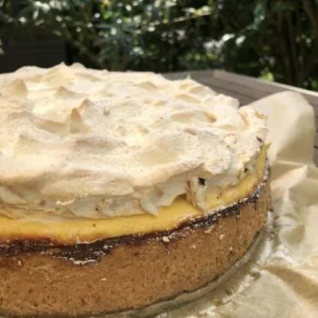 Recipe Plum Cheese Cake capped with Meringue low-carb gluten-free