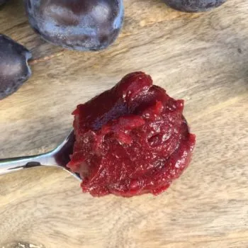 Recipe Plum Crème for cakes, desserts, ice cream low-carb gluten-free